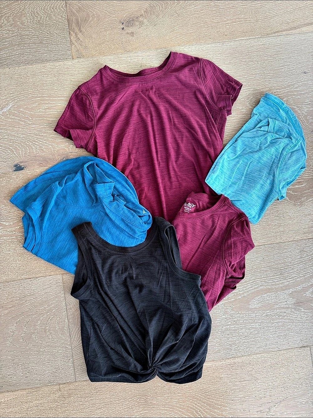 Old Navy Short Sleeve Active Tees Set Lot of 5 size 6-7 blue, burgundy blk teal